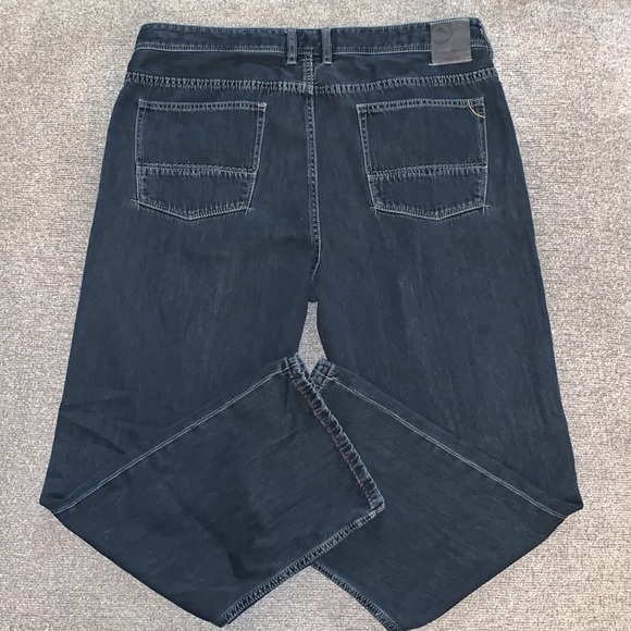 Tommy Bahama Jeans - Picture 2 of 11